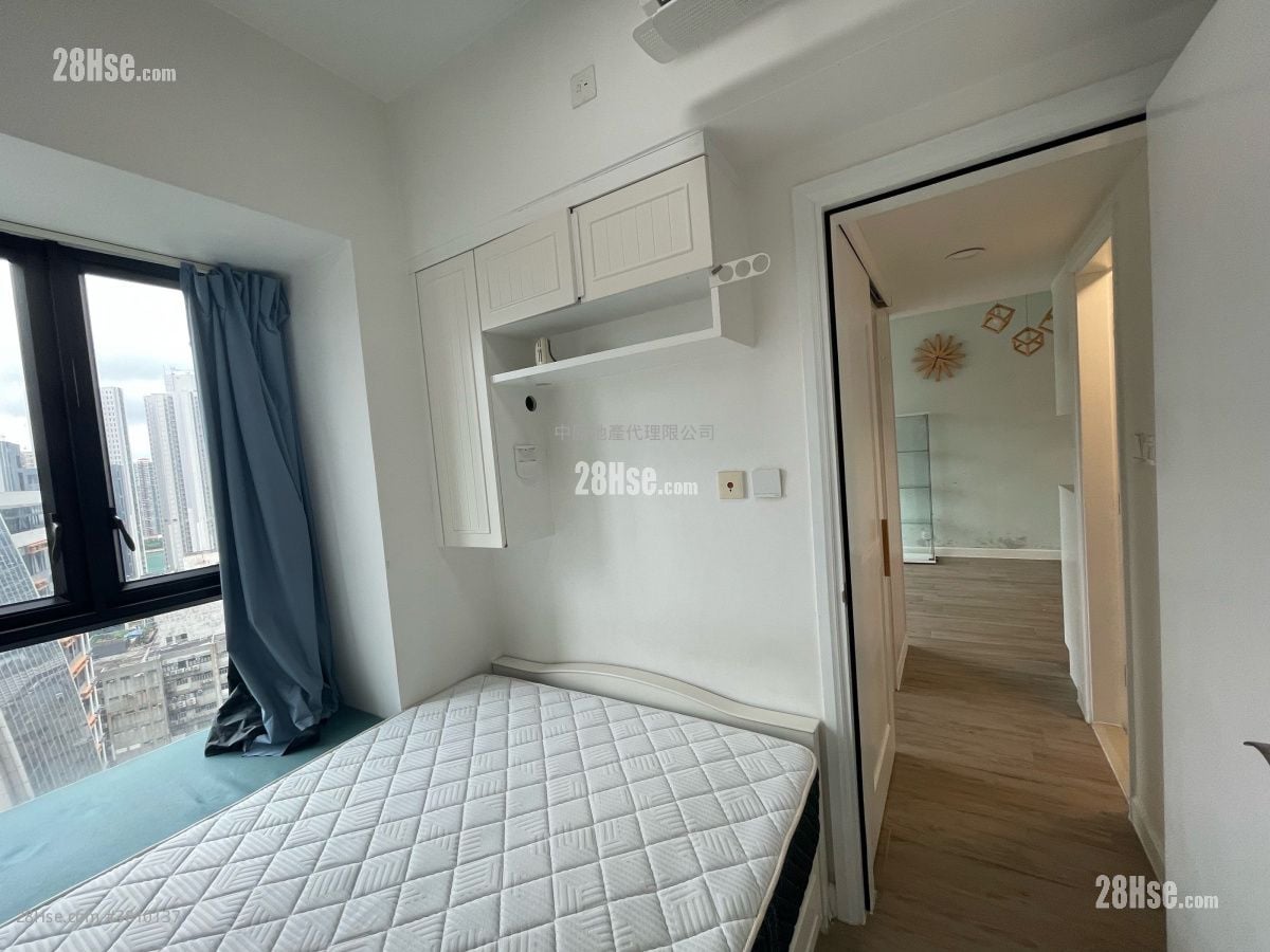 master room: Chelsea Court Sell 2 Bedrooms , 1 Bathroom 450 ft²