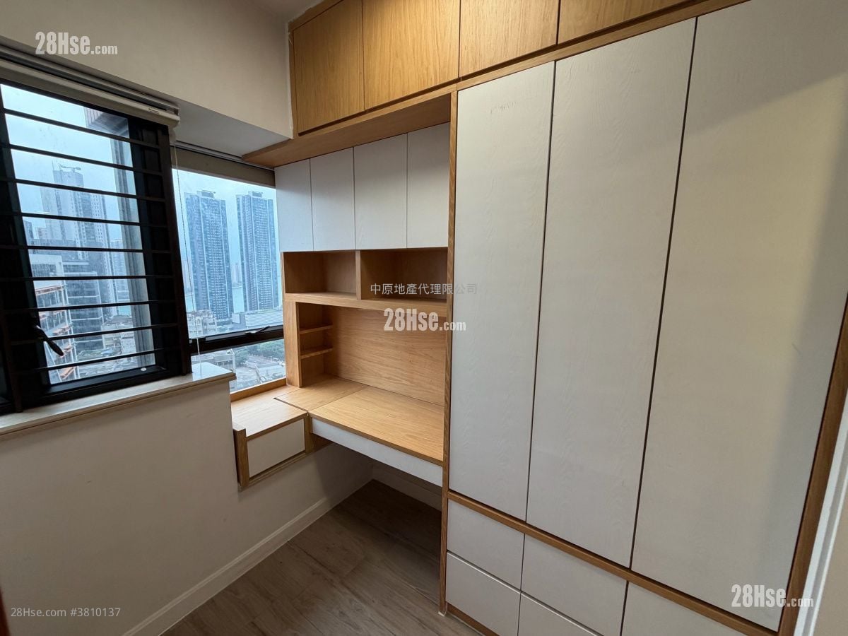 bedroom 1: Chelsea Court Sell 2 Bedrooms , 1 Bathroom 450 ft²