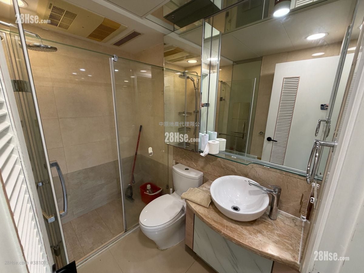 bathroom: Chelsea Court Sell 2 Bedrooms , 1 Bathroom 450 ft²