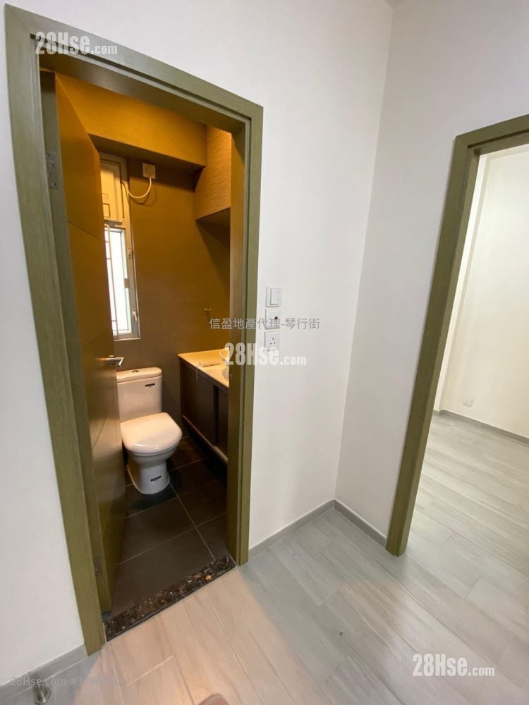 Parker's Court Rental 2 Bedrooms , 1 Bathroom 342 ft²