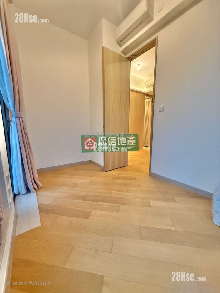 One Soho Sell 1 Bedroom , 1 Bathroom 320 ft²