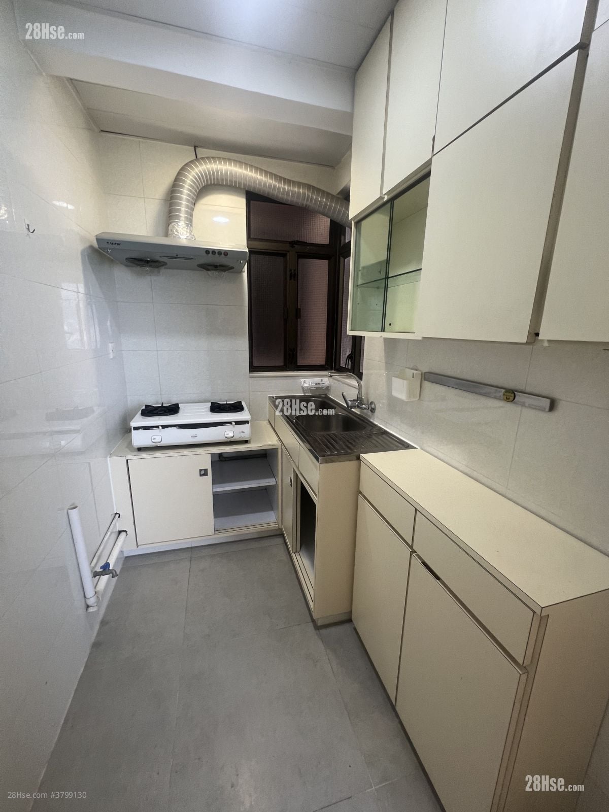 Victoria Centre Rental 2 Bedrooms , 1 Bathroom 524 ft²