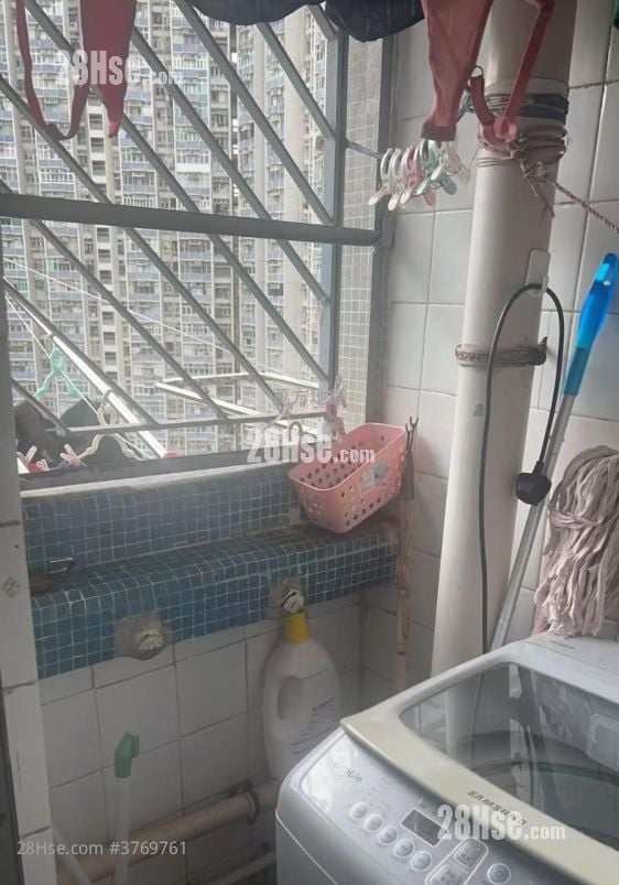 Hang On House Sell 1 Bedroom , 1 Bathroom 349 ft²