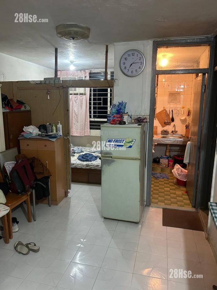 Hang On House Sell 1 Bedroom , 1 Bathroom 349 ft²