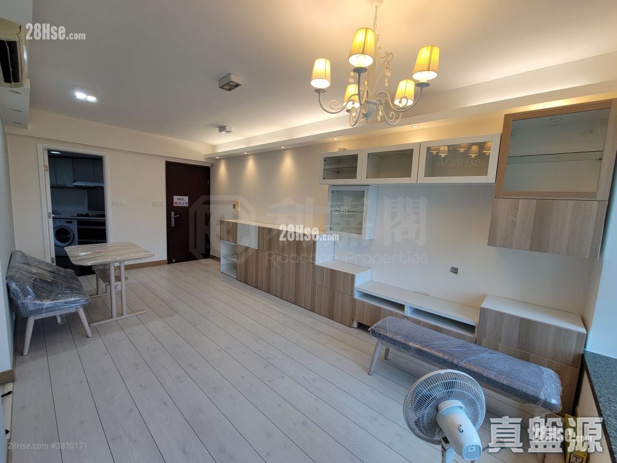 Tseung Kwan O Plaza Sell 3 Bedrooms , 2 Bathrooms 761 ft²
