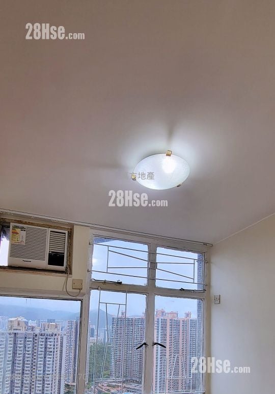 Kwong Lam Court Sell 3 Bedrooms , 1 Bathroom 543 ft²
