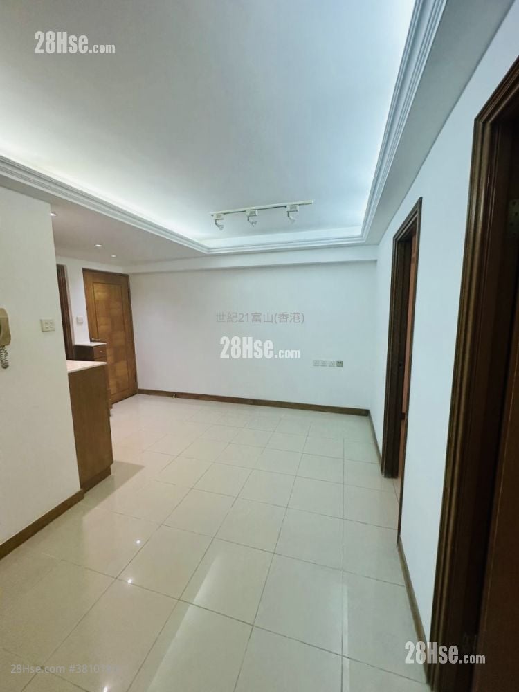 Tin Ma Court Sell 2 Bedrooms , 1 Bathroom 415 ft²