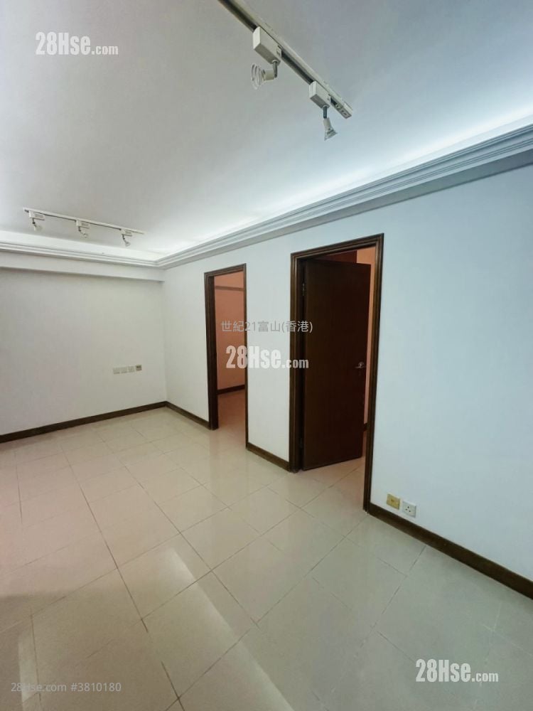 Tin Ma Court Sell 2 Bedrooms , 1 Bathroom 415 ft²