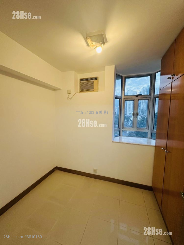 Tin Ma Court Sell 2 Bedrooms , 1 Bathroom 415 ft²