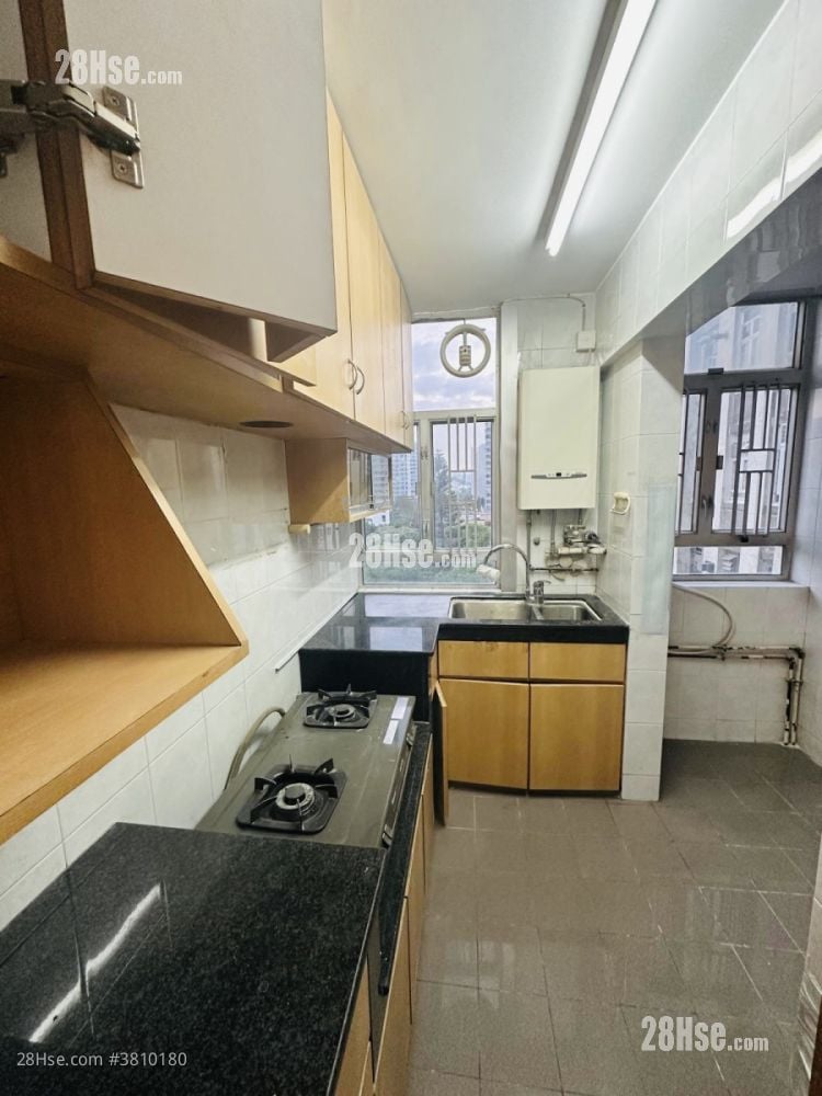 Tin Ma Court Sell 2 Bedrooms , 1 Bathroom 415 ft²