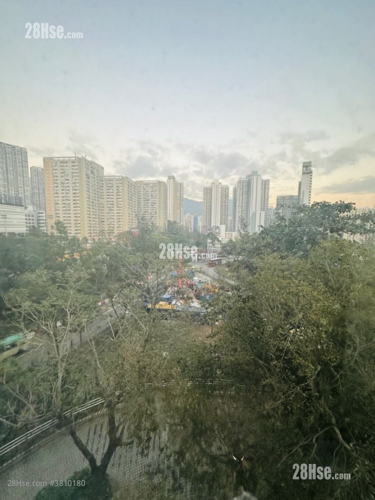 Tin Ma Court Sell 2 Bedrooms , 1 Bathroom 415 ft²