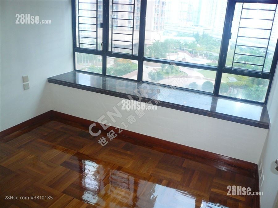 Sunshine City Rental 3 Bedrooms , 2 Bathrooms 618 ft²