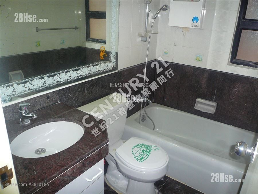 Sunshine City Rental 3 Bedrooms , 2 Bathrooms 618 ft²