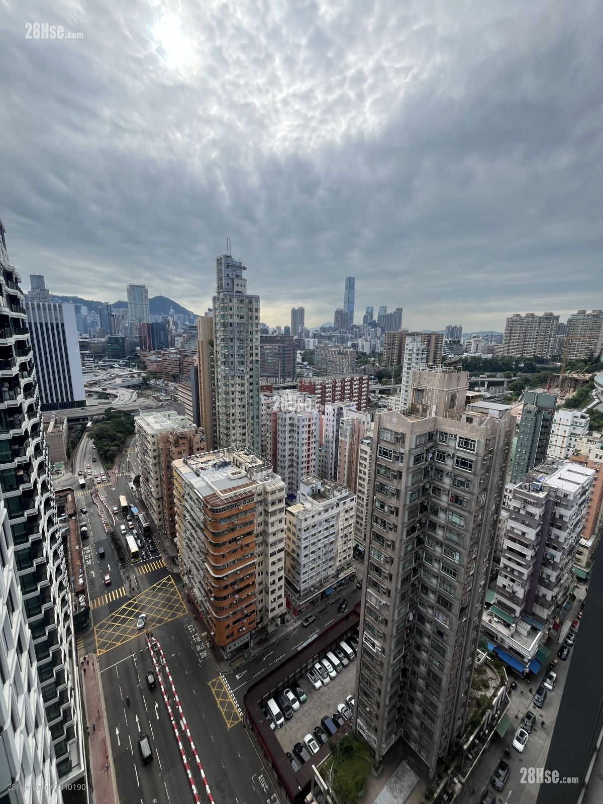 Metro 6 Sell 2 Bedrooms , 1 Bathroom 423 ft²