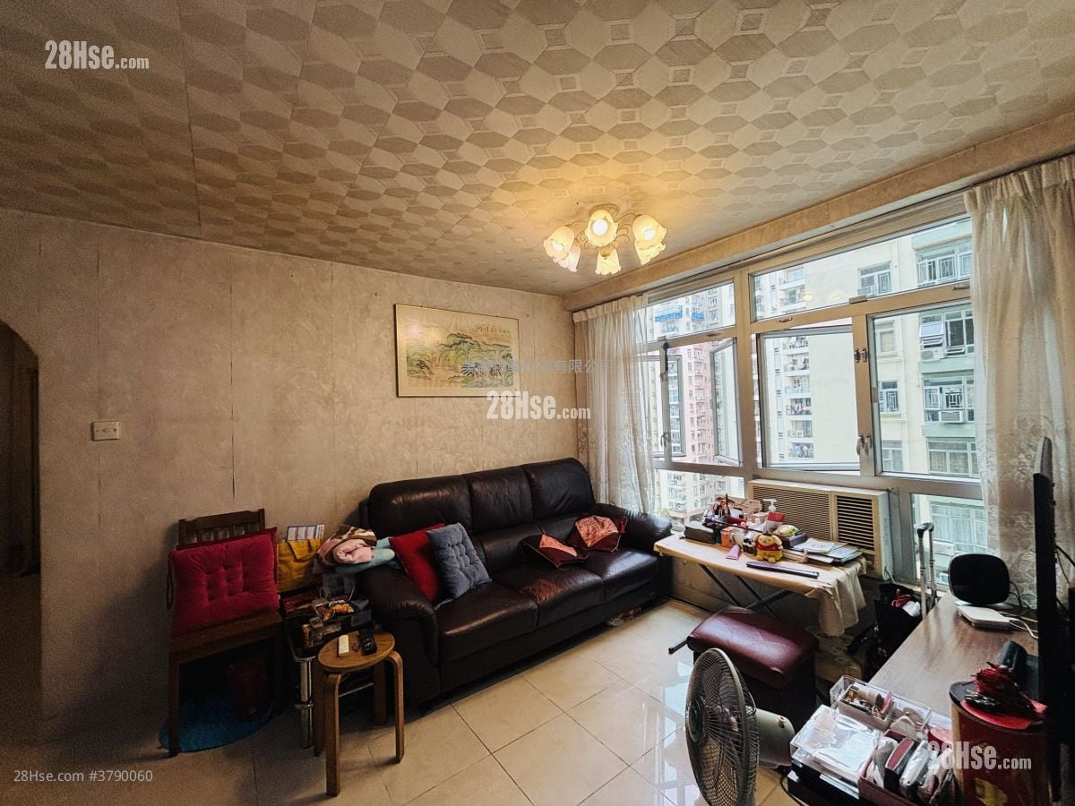 美孚新邨 售盘 2 房 556 平方尺