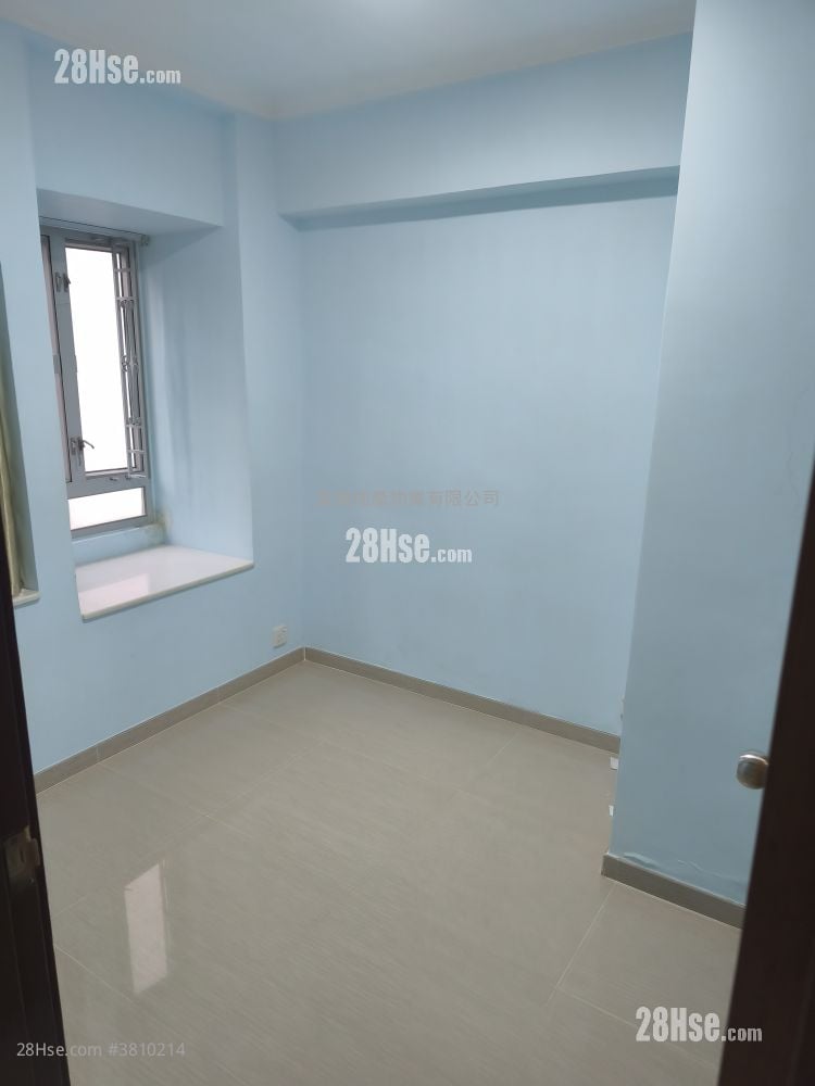 New Kwai Fong Gardens Rental 2 Bedrooms , 1 Bathroom 400 ft²