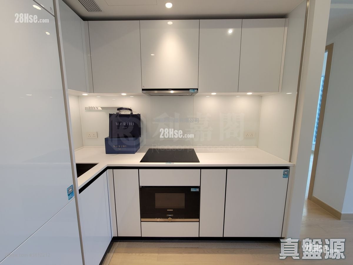 Marini Sell 2 Bedrooms 495 ft²