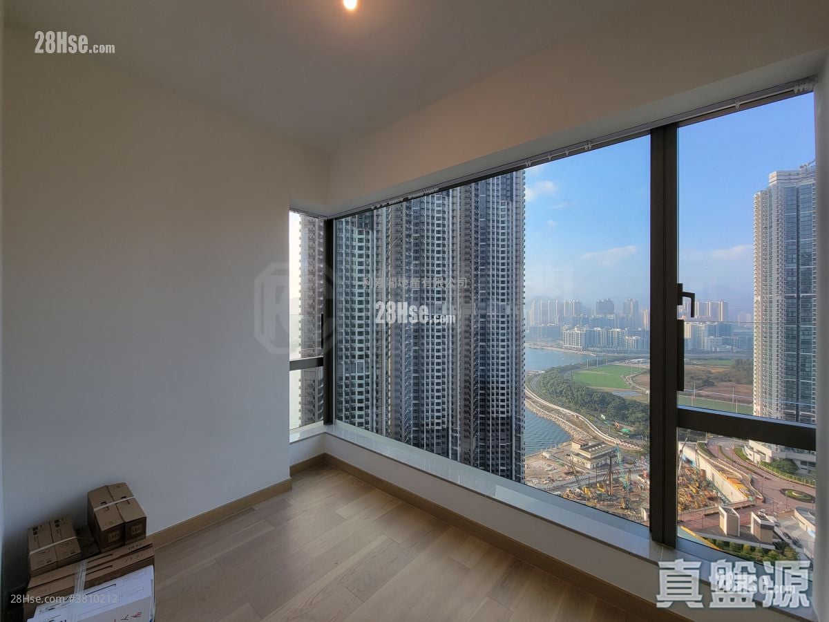 Marini Sell 2 Bedrooms 495 ft²