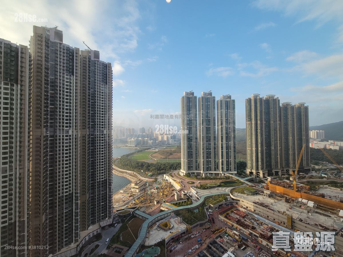 Marini Sell 2 Bedrooms 495 ft²