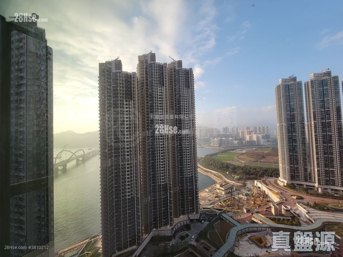 Marini Sell 2 Bedrooms 495 ft²