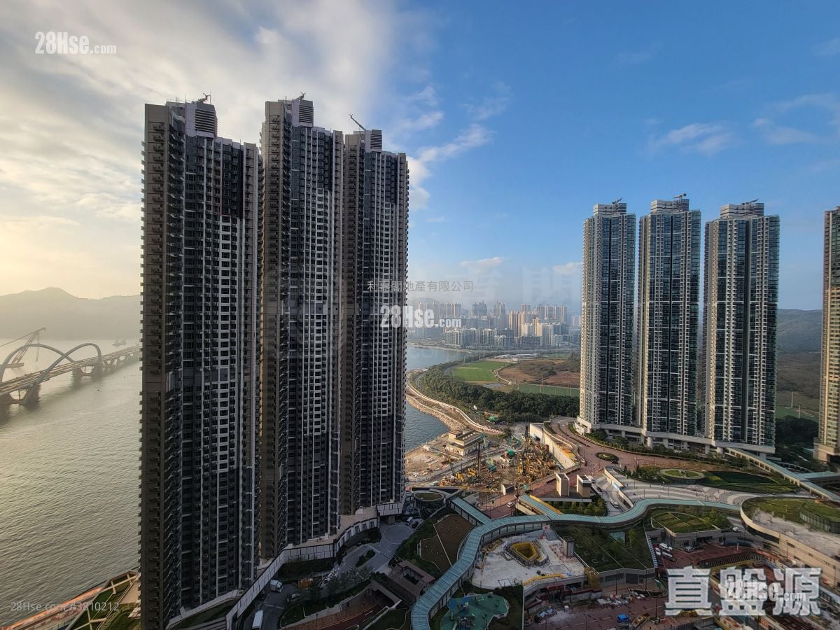 Marini Sell 2 Bedrooms 495 ft²