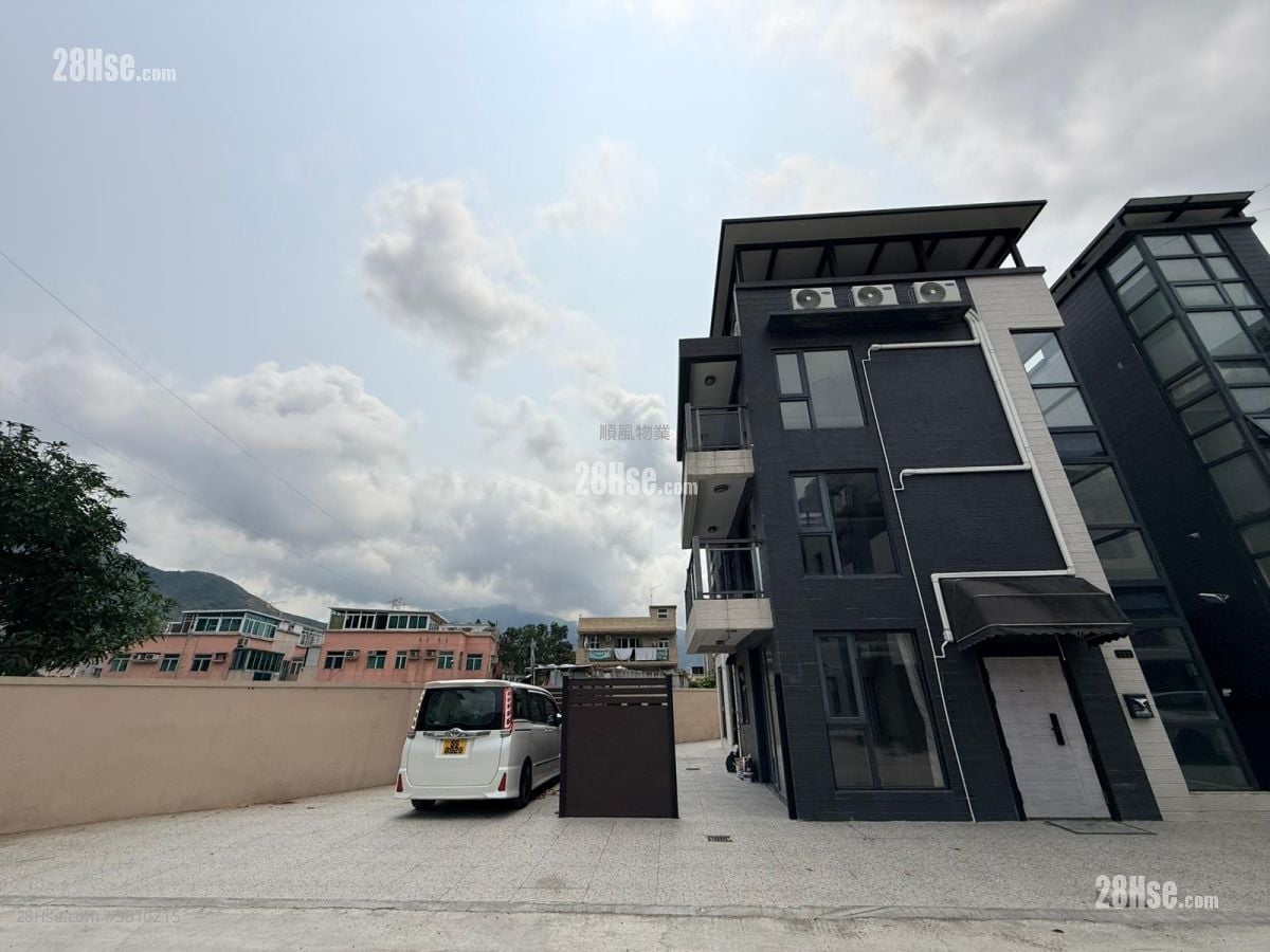 Village Sell 3 Bedrooms 700 ft²