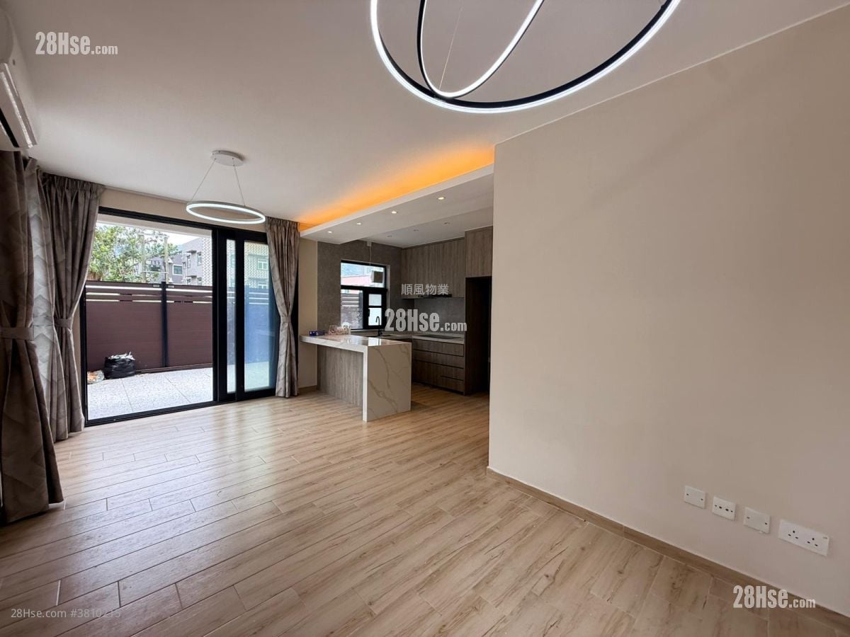 Village Sell 3 Bedrooms 700 ft²