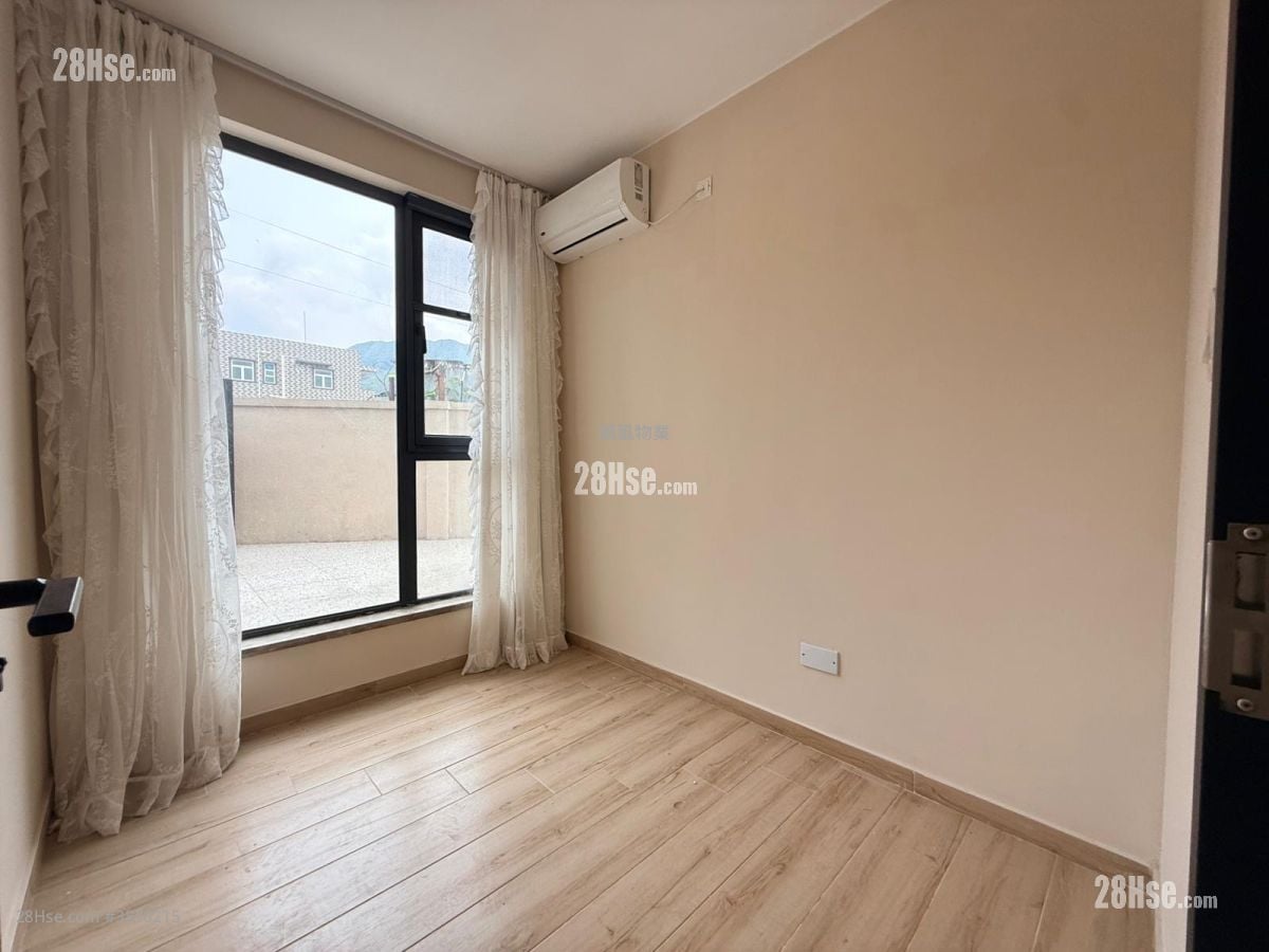 Village Sell 3 Bedrooms 700 ft²