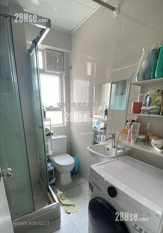 Shun Lee Building Sell 3 Bedrooms , 1 Bathroom 443 ft²