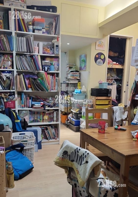 东南大厦 售盘 2 房 , 1 浴室 437 平方尺