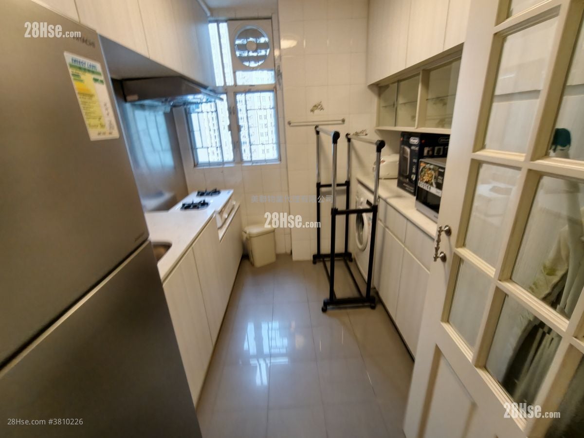 Taikoo Shing Sell 3 Bedrooms , 1 Bathroom 702 ft²