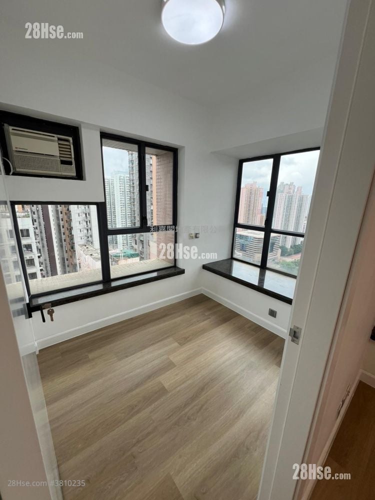 Florence Plaza Sell 2 Bedrooms , 1 Bathroom 339 ft²