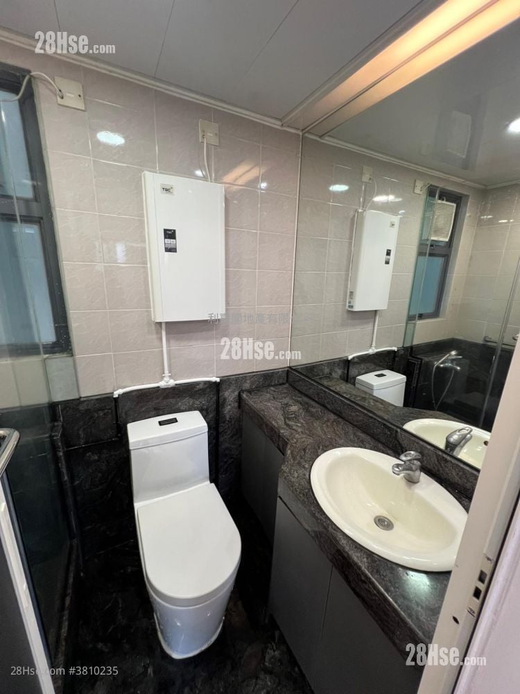 Florence Plaza Sell 2 Bedrooms , 1 Bathroom 339 ft²