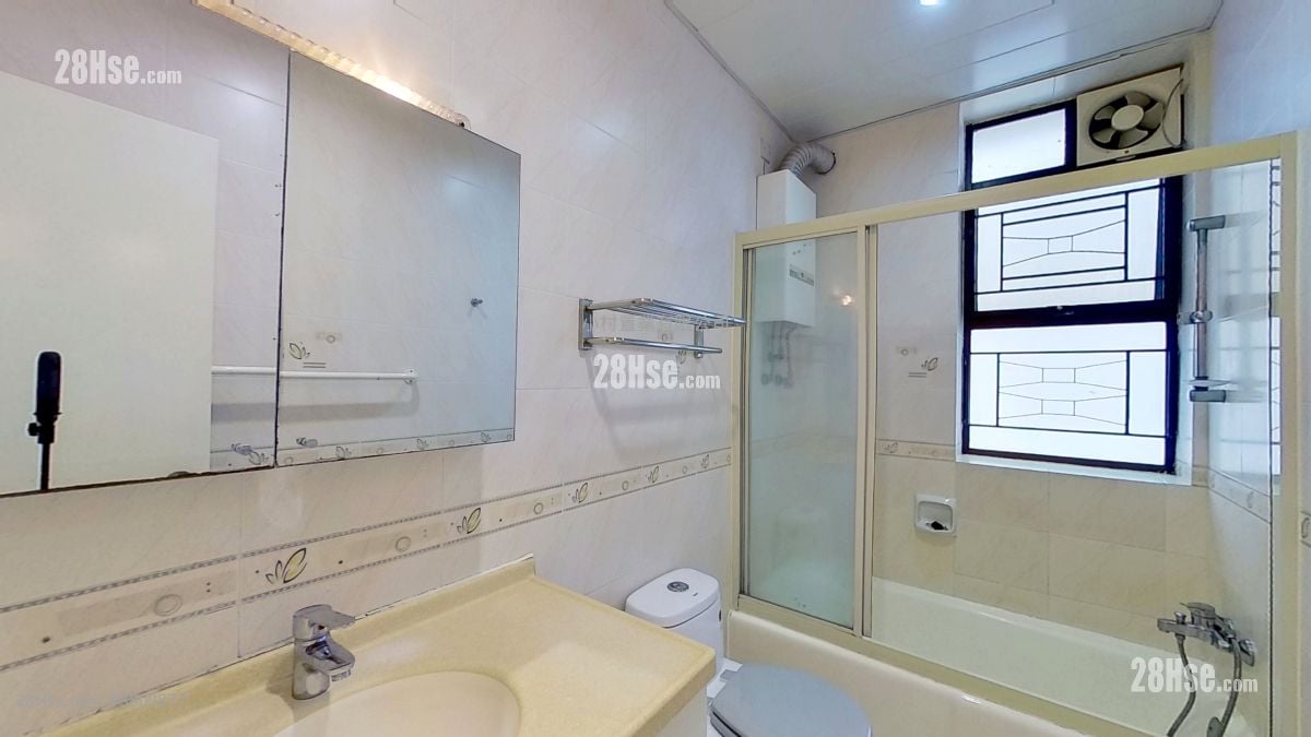 bathroom: 5-7 Belfran Road Rental 3 Bedrooms , 1 Bathroom 800 ft²