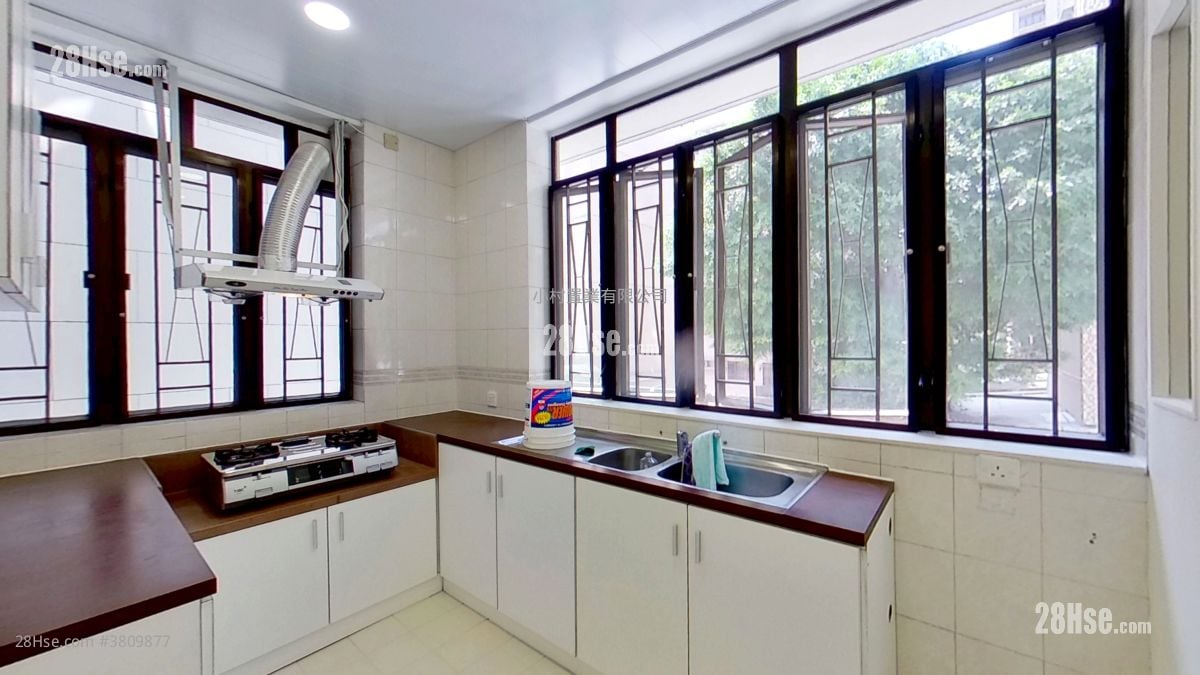kitchen: 5-7 Belfran Road Rental 3 Bedrooms , 1 Bathroom 800 ft²