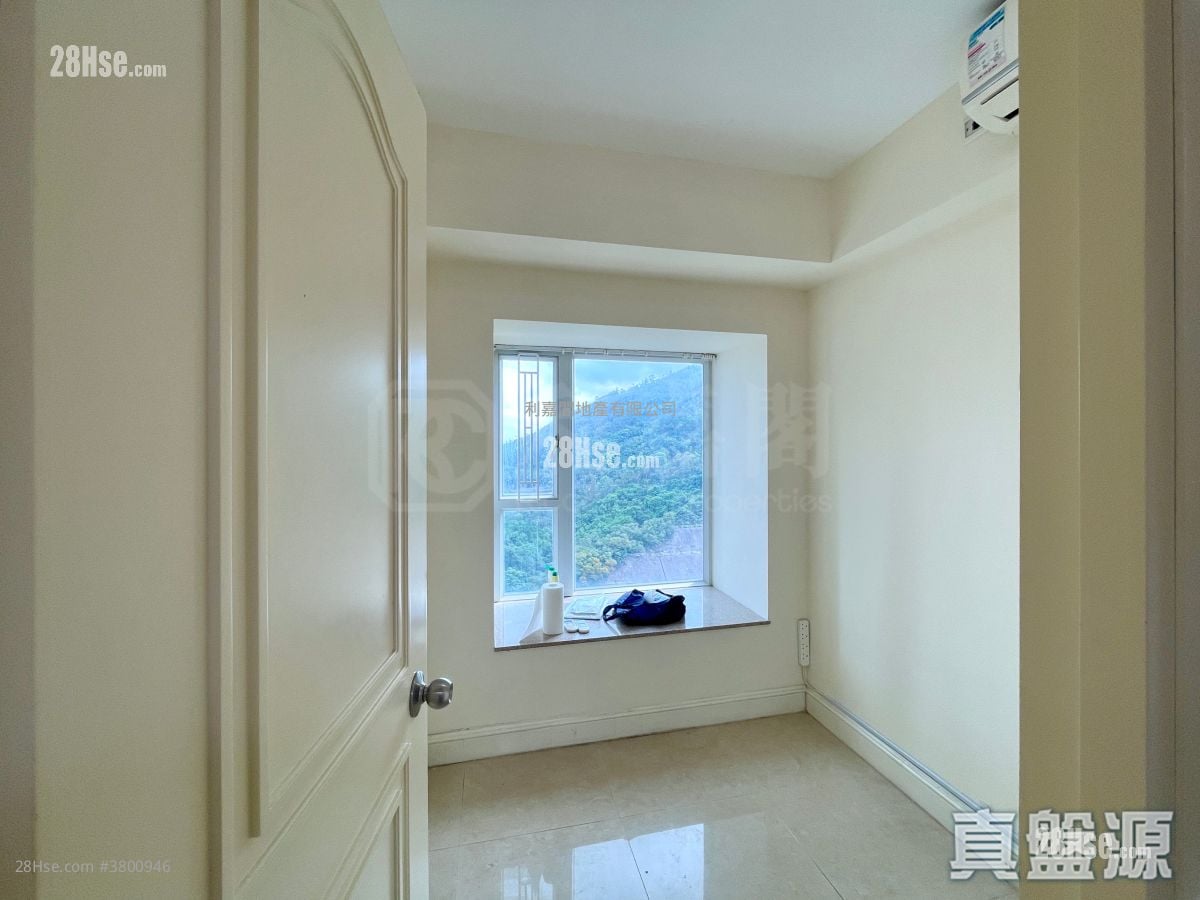 Metro Town Rental 2 Bedrooms , 1 Bathroom 476 ft²