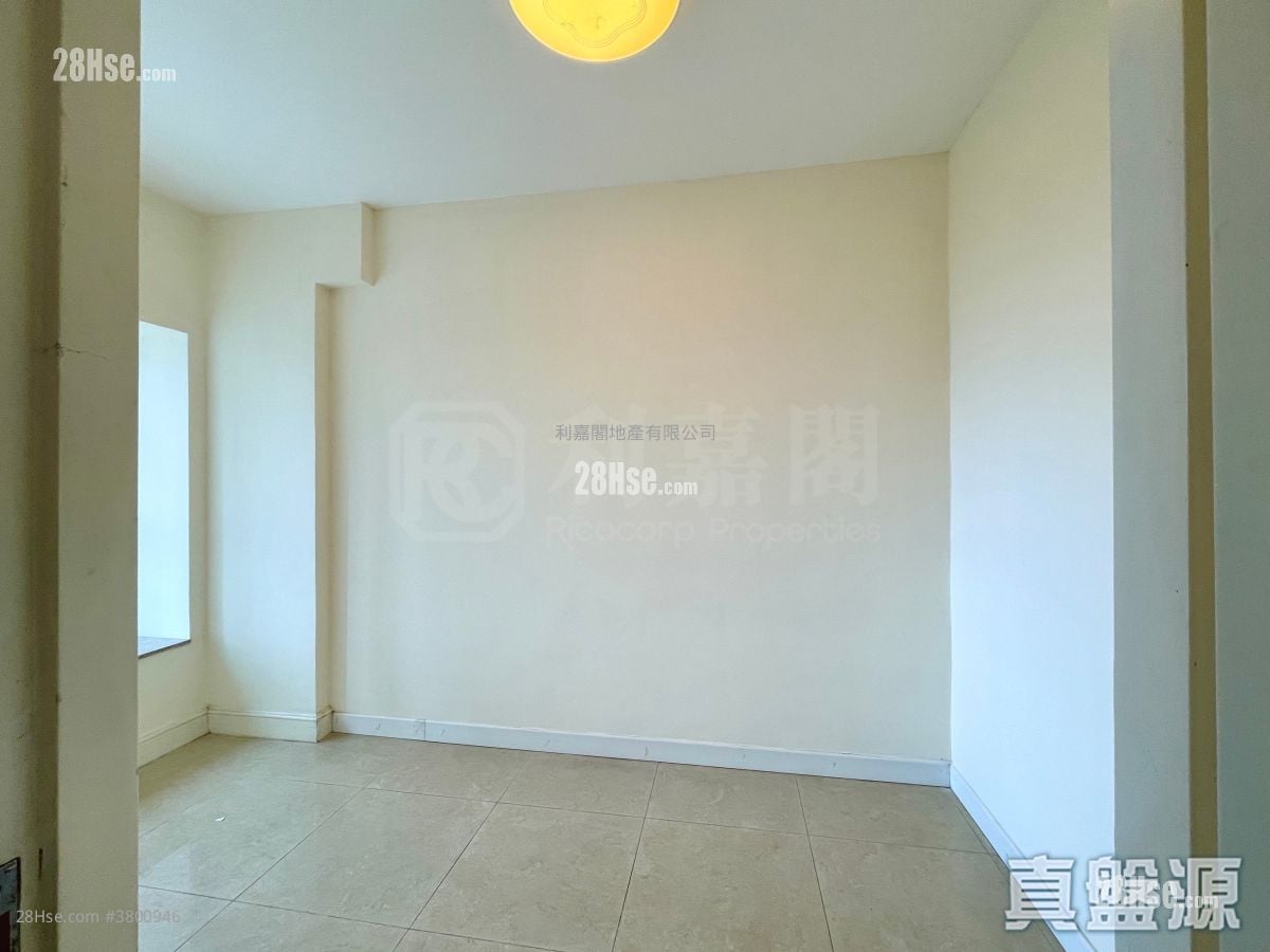 Metro Town Rental 2 Bedrooms , 1 Bathroom 476 ft²