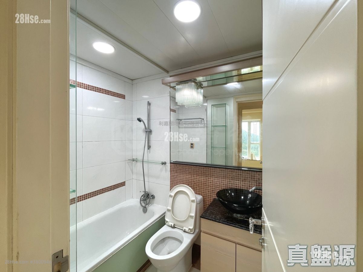 Metro Town Rental 2 Bedrooms , 1 Bathroom 476 ft²