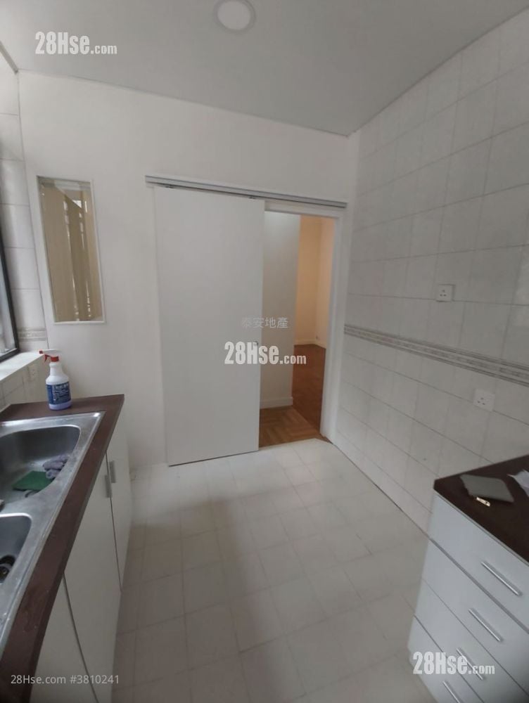 5-7 Belfran Road Rental 3 Bedrooms , 1 Bathroom 800 ft²