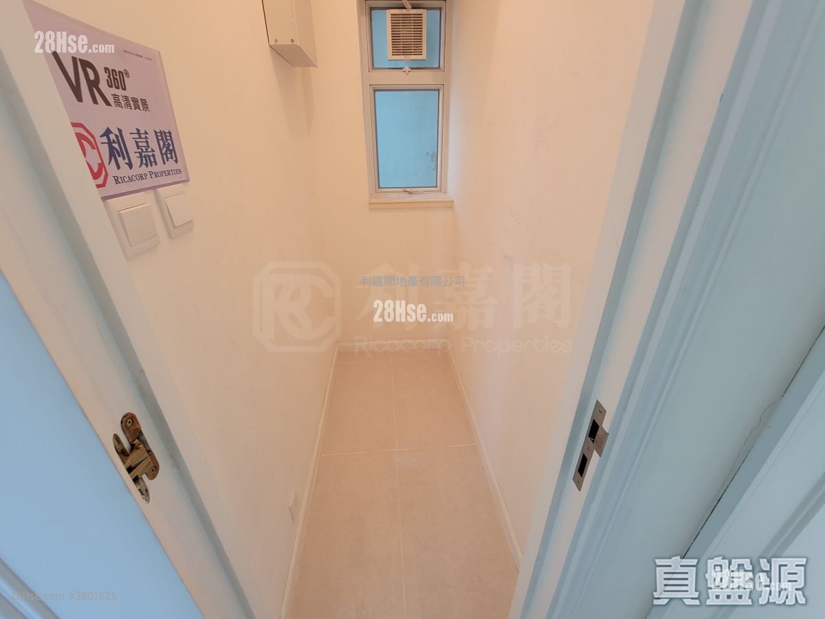 致蓝天 租盘 4 房 , 3 浴室 943 平方尺