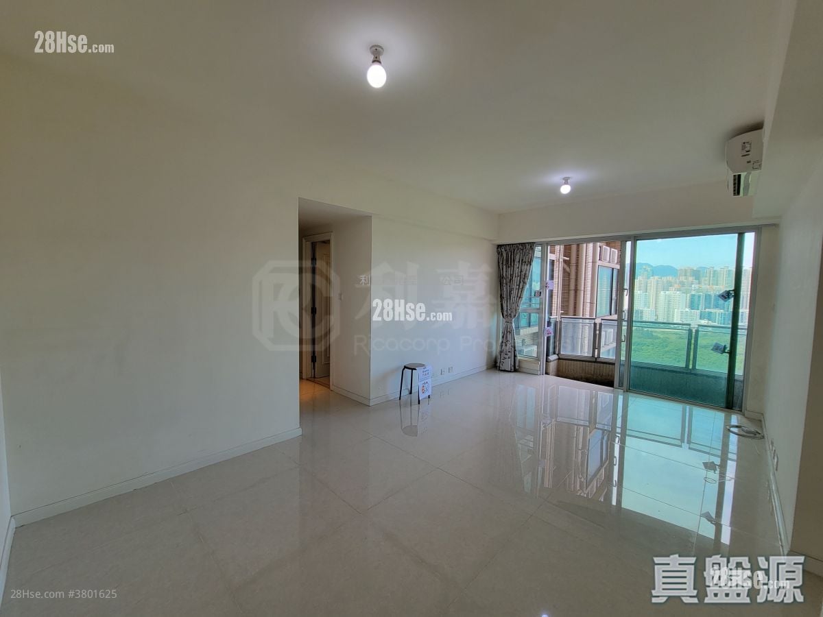 致蓝天 租盘 4 房 , 3 浴室 943 平方尺