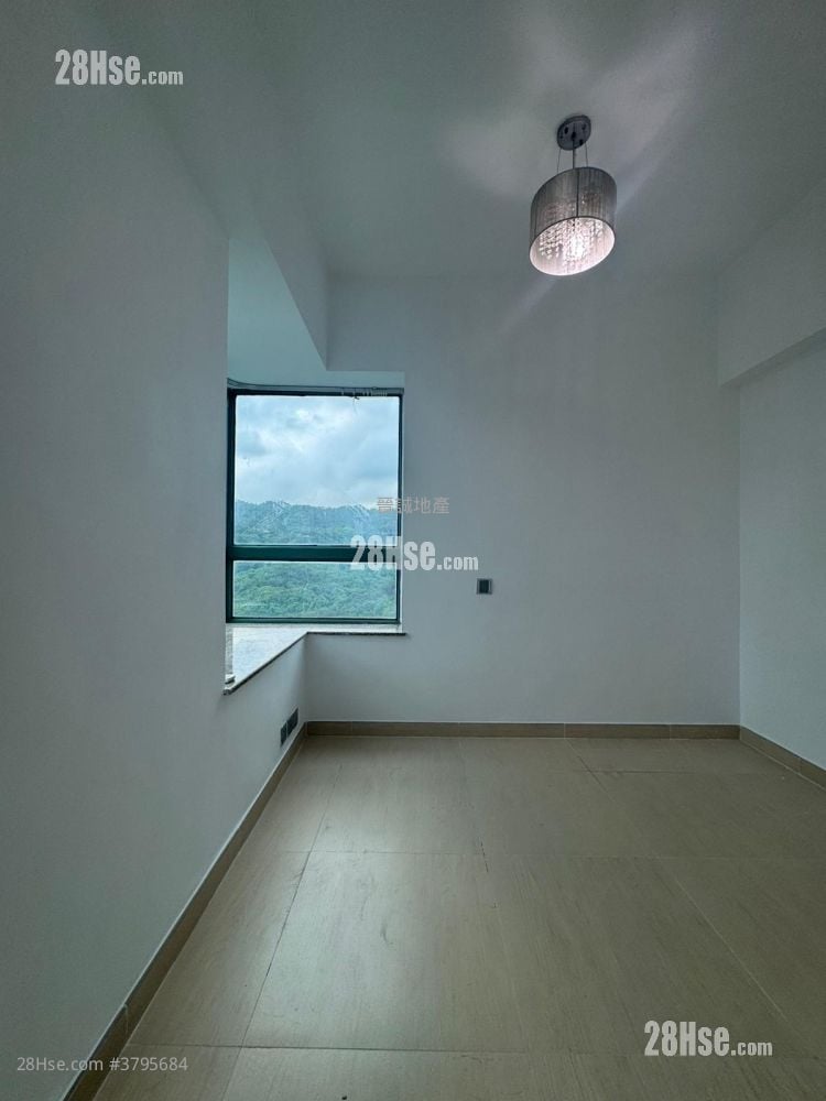 Sea Crest Villa Sell 2 Bedrooms , 1 Bathroom 454 ft²