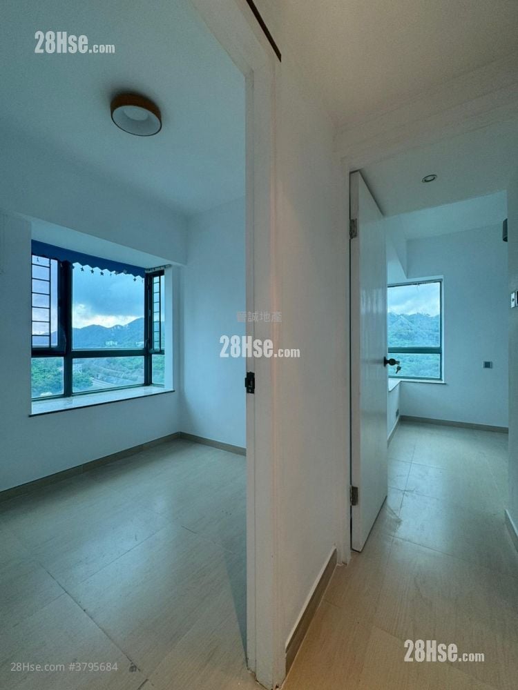 Sea Crest Villa Sell 2 Bedrooms , 1 Bathroom 454 ft²
