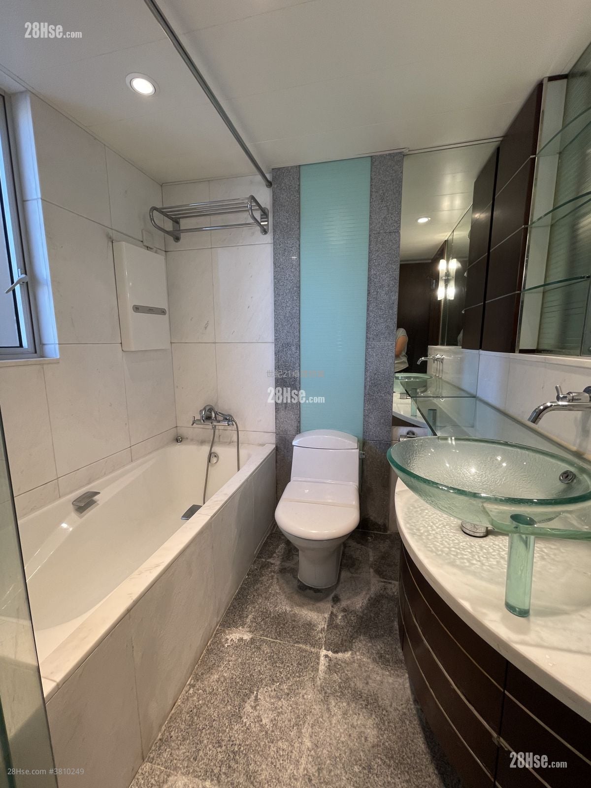 The Harbourside Sell 3 Bedrooms , 2 Bathrooms 1,015 ft²