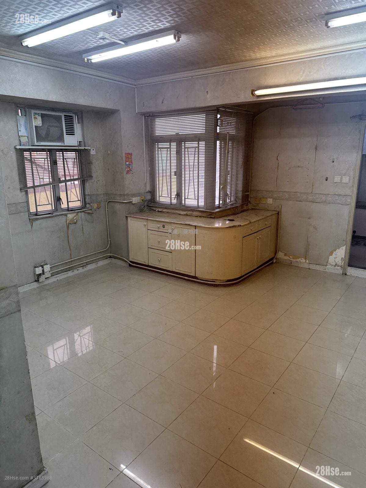 惠康大厦 售盘 2 房 , 1 浴室 549 平方尺