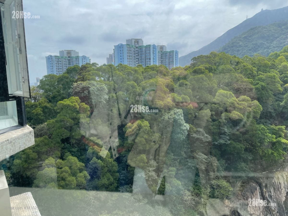 Kornhill Rental 3 Bedrooms , 1 Bathroom 596 ft²