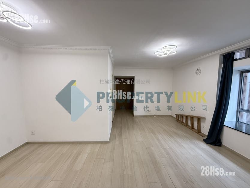 Hollywood Terrace Rental 3 Bedrooms , 2 Bathrooms 756 ft²