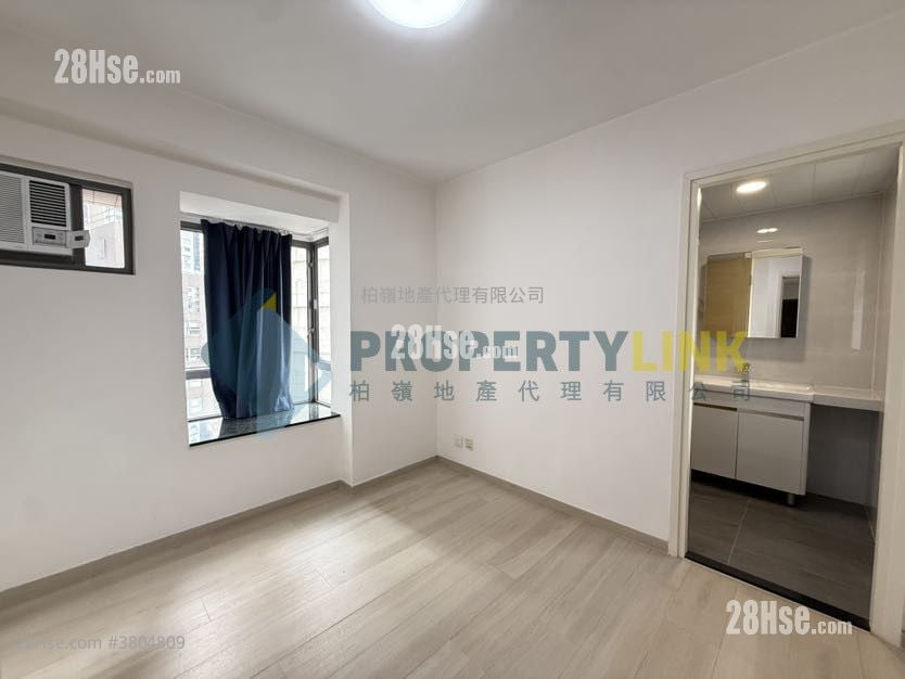 Hollywood Terrace Rental 3 Bedrooms , 2 Bathrooms 756 ft²