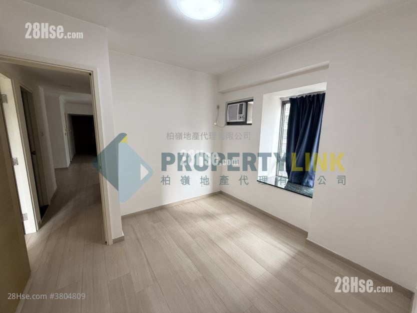 Hollywood Terrace Rental 3 Bedrooms , 2 Bathrooms 756 ft²