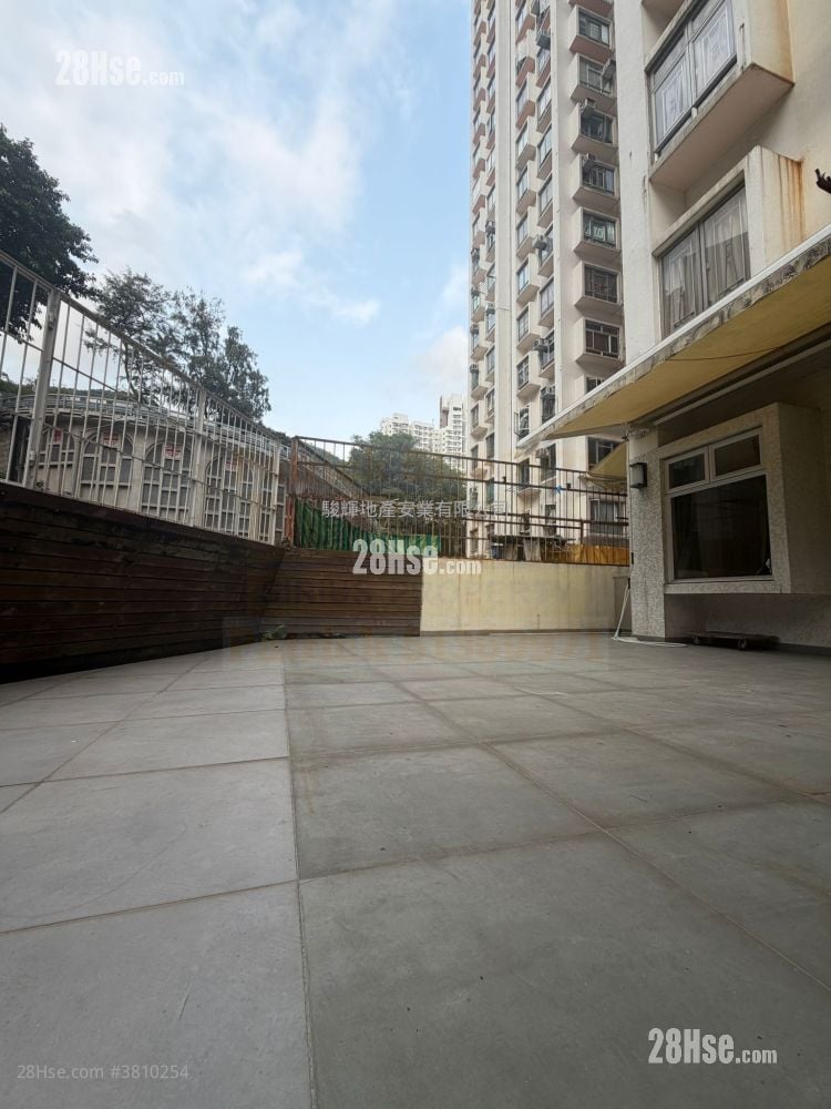 康辉大厦 售盘 2 房 , 1 浴室 210 平方尺